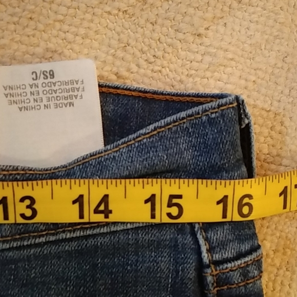 Levi's Jeans - Picture 9 of 10